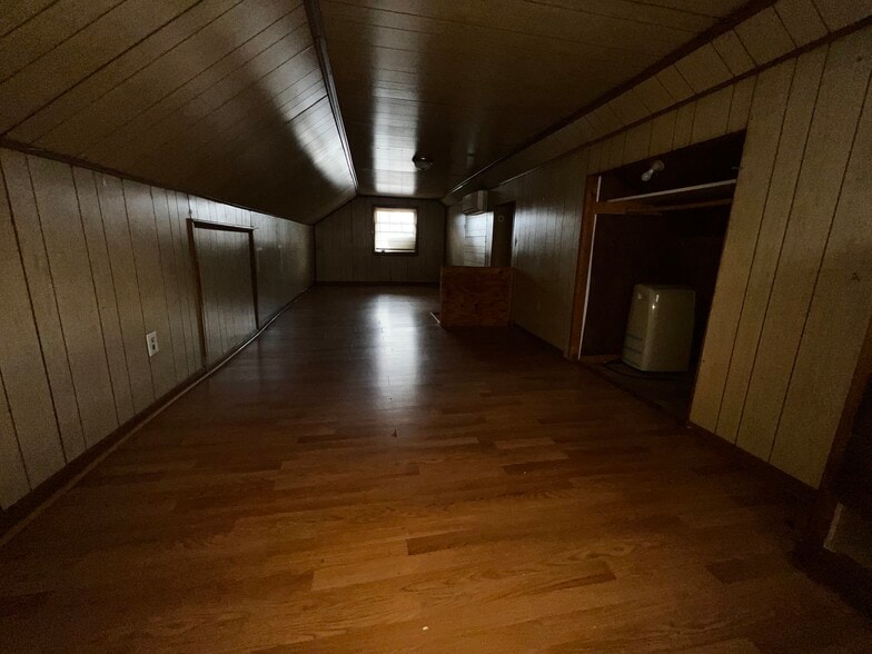 Building Photo - 728 Harrison Ave NW