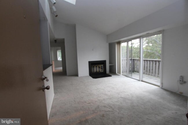 Building Photo - 2114 Aspen Dr