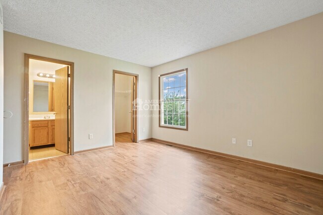Building Photo - 2101 Symmes Court