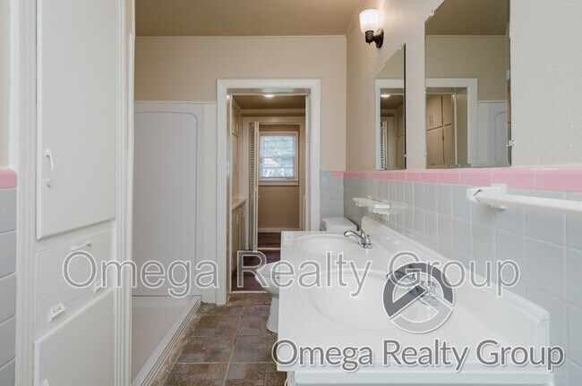 Building Photo - 2941 Ashley Ave