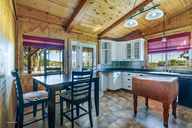 Building Photo - 18754 Farm to Market Rd 2755