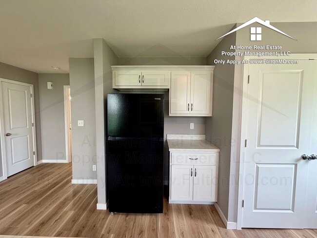 Building Photo - 2717 Mayflower Dr
