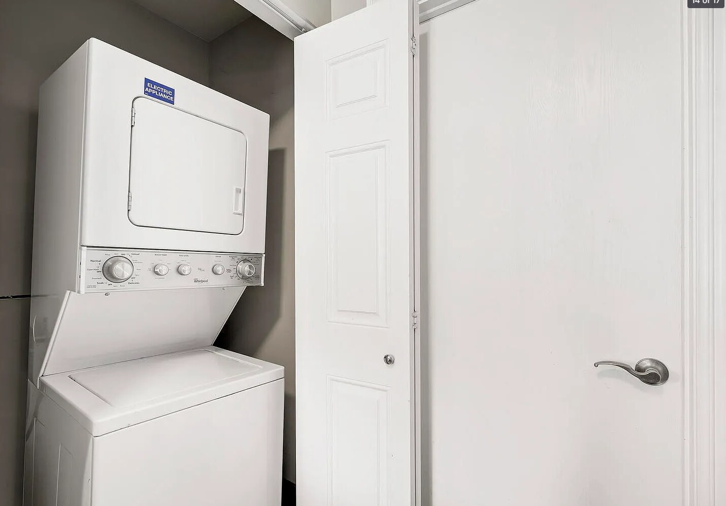 Building Photo - 11 Foxcroft Rd