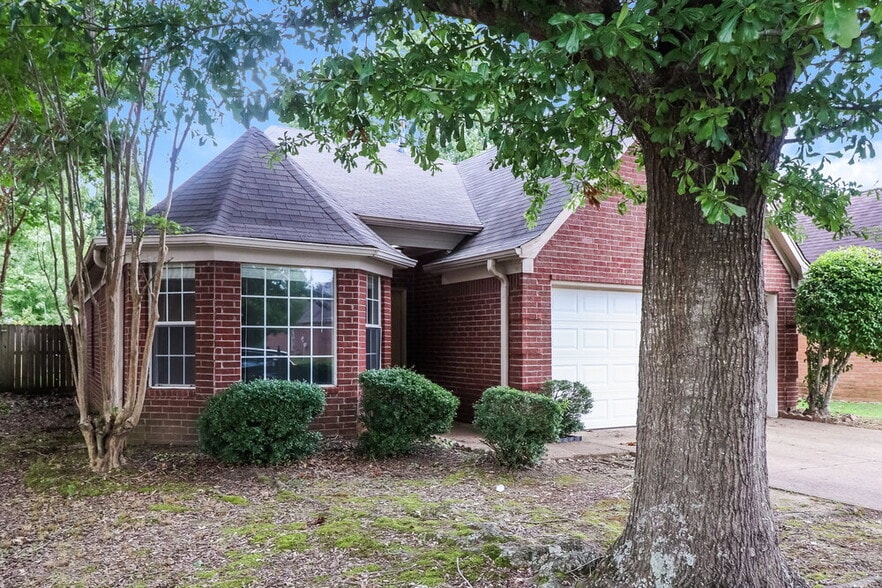 Building Photo - 5892 Alexandria Ln