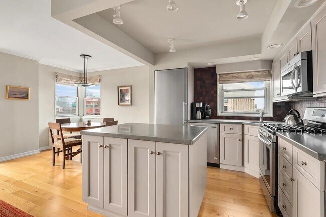 Building Photo - 2 bedroom in New York NY 10003