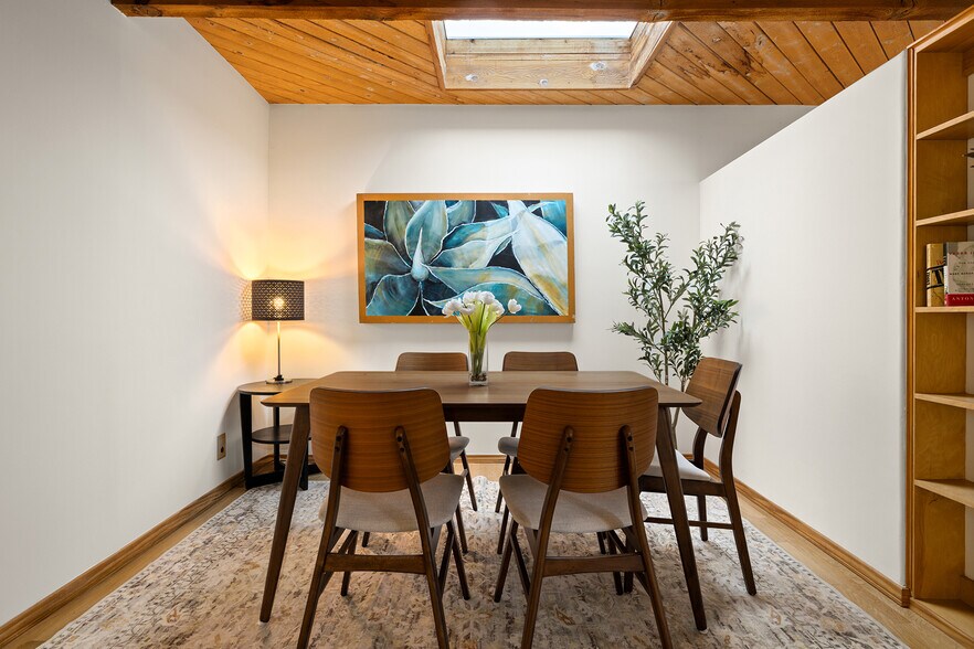 Building Photo - 3034 Valevista Trl