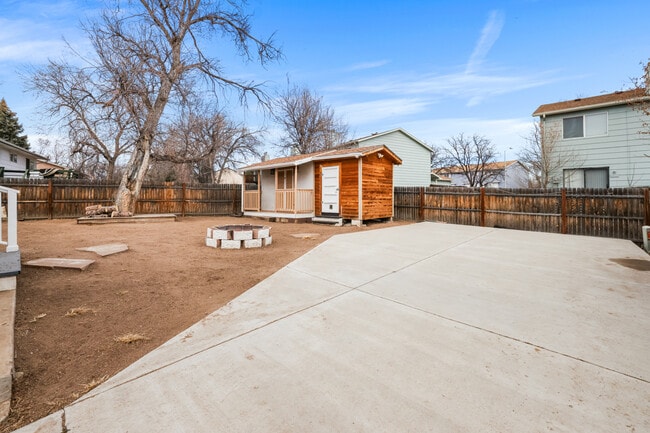 Building Photo - 2525 Nadine Dr