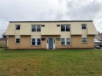 Building Photo - 929 Cook Ave