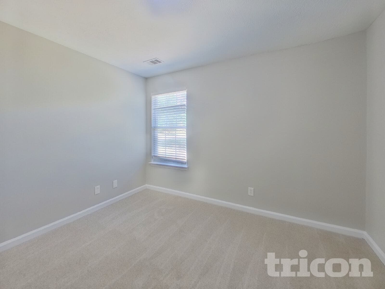 Building Photo - 1030 Riverclift Dr