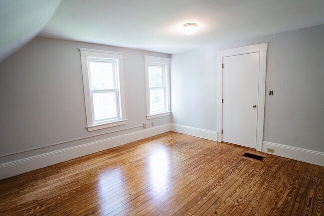 Building Photo - 315 Lafayette St