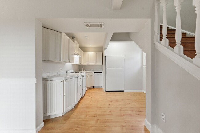 Building Photo - 1901 Spencer St