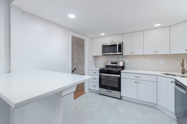 Building Photo - 3316 Ardley Ct