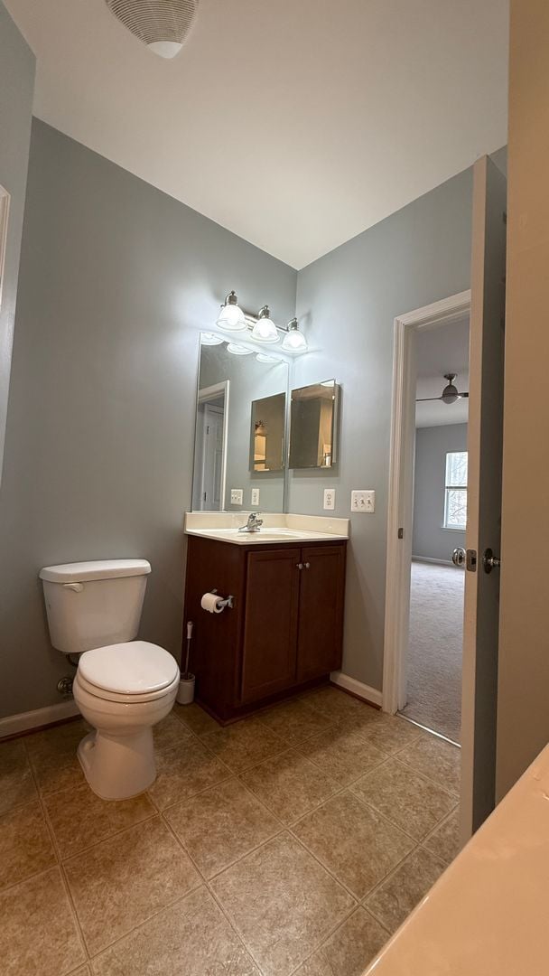 Building Photo - River Oaks Townhouse