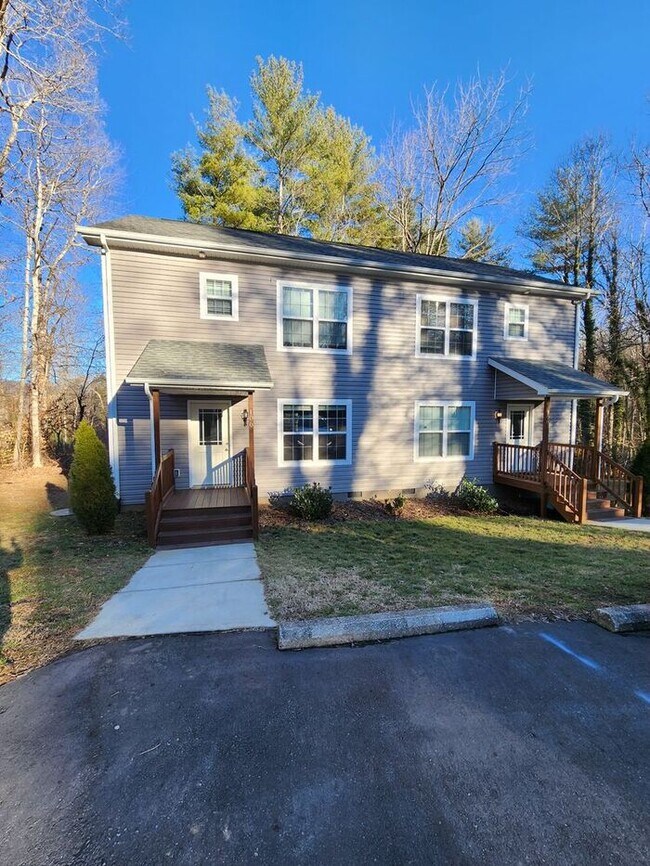 Black Mountain Rental Duplex 106 Tuckers Rosie Way Black Mountain NC