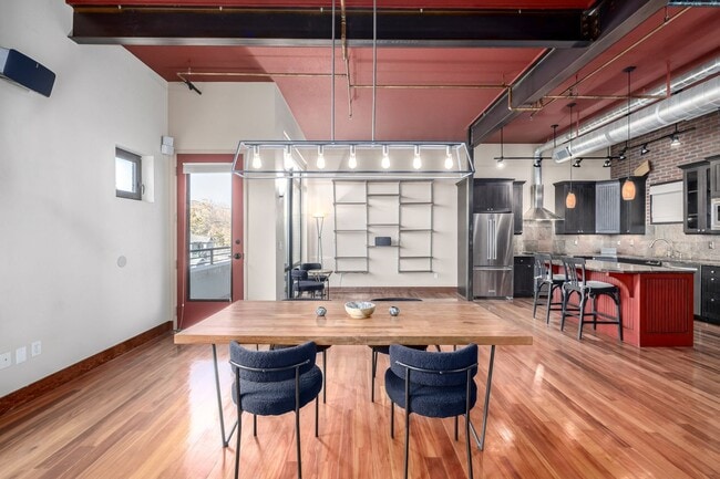 Building Photo - Luxury Furnished Old Town Condo – Modern Elegance in the Heart of Fort Collins