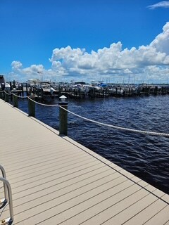 Building Photo - 1600 NE Dixie Hwy