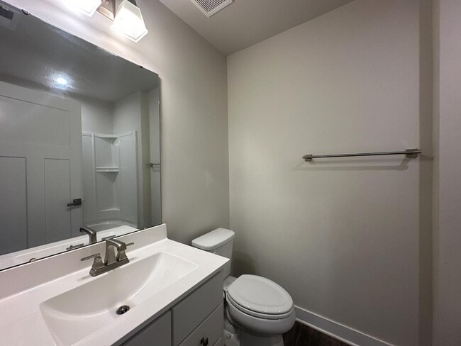 Building Photo - 145 Beacon Dr