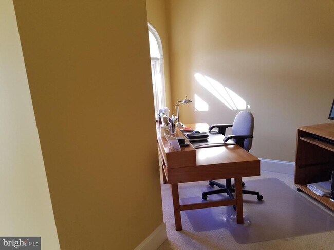 Building Photo - 2003 Mayfair McLean Ct