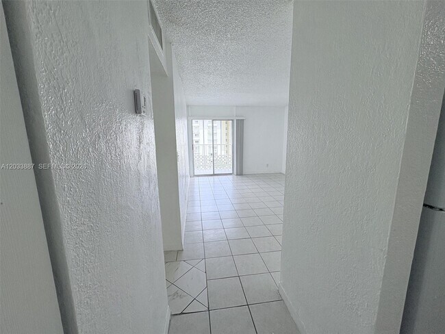 Building Photo - 4550 NW 9th St