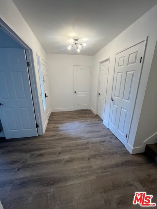 Building Photo - 1163 S Crofter Dr