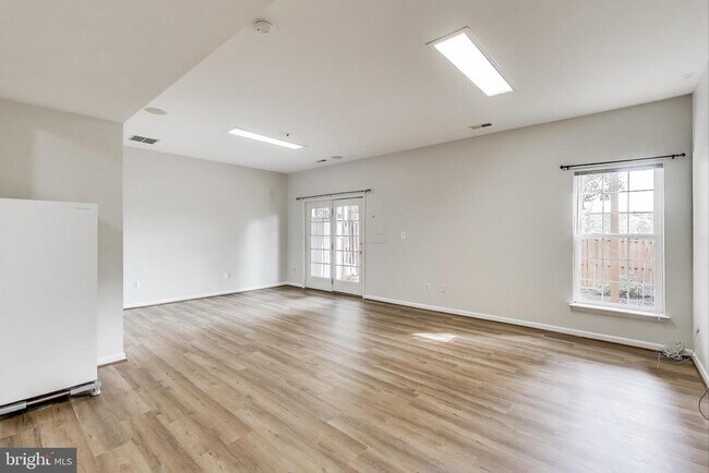 Building Photo - 22514 Airmont Woods Terrace