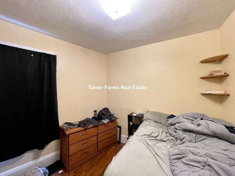 Building Photo - 59 Cedar St