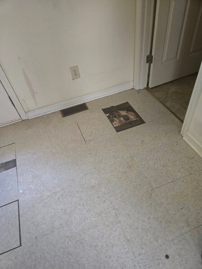 Building Photo - 115 Blackwelder Ave