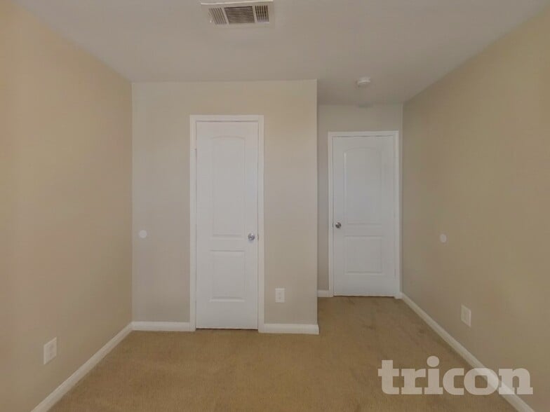 Building Photo - 2046 Sweet Lilac Dr