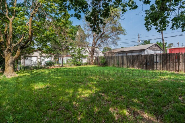 Building Photo - 1843 S Pattie St