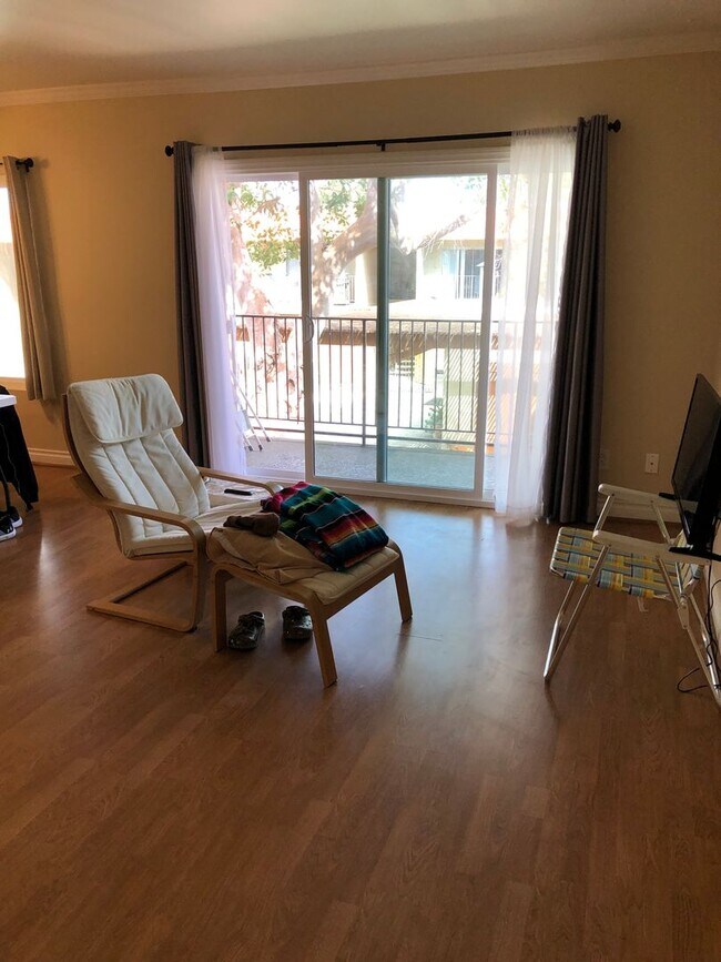 Building Photo - Near Parkway Plaza - 2 Bedrooms/2 Baths with Central Air Conditioning@ Sunterra