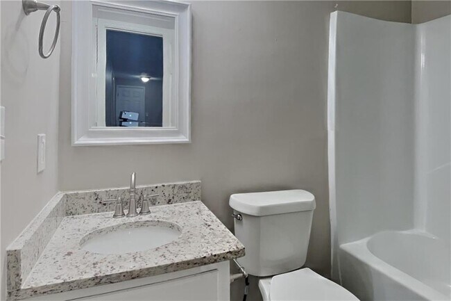 Building Photo - 880 Burning Bush Dr