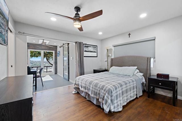 Building Photo - 2440 Dunstan St