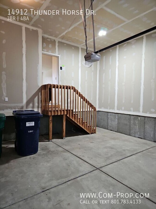 Building Photo - 14912 S Thunder Horse Ln