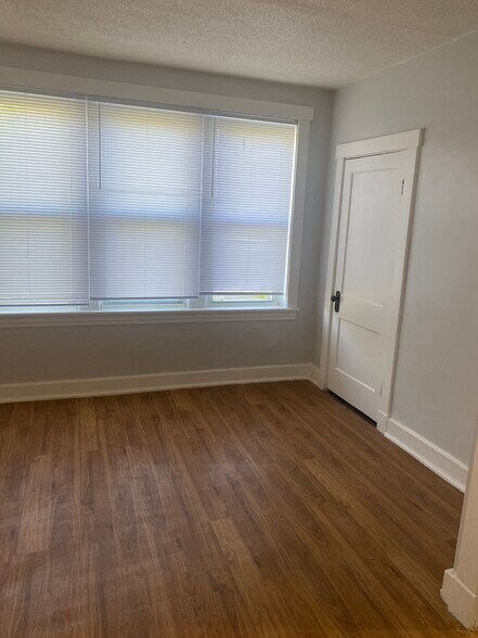 Building Photo - 5334 N Kingshighway Blvd