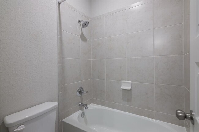 Building Photo - 932 Ulster