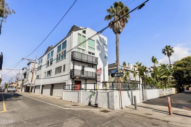 Building Photo - 11 Buccaneer St