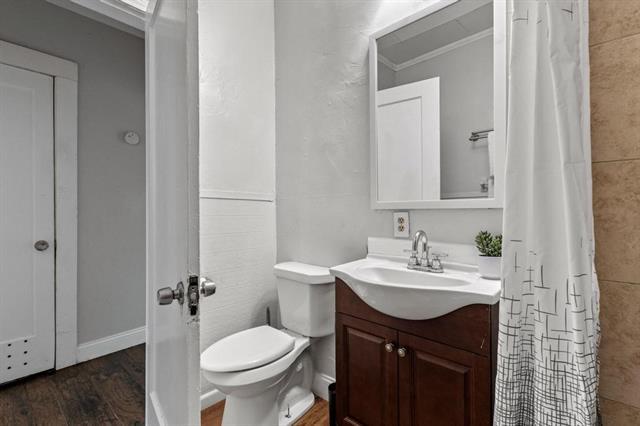 Building Photo - 1310 W Morton St