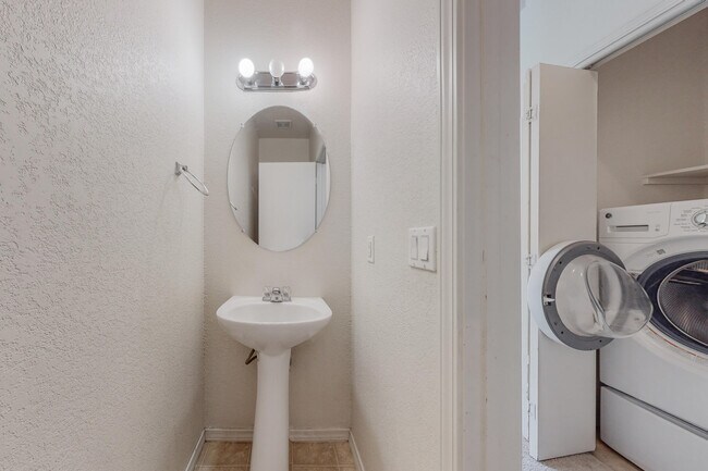 Building Photo - 6568 Los Pueblos Pl NW
