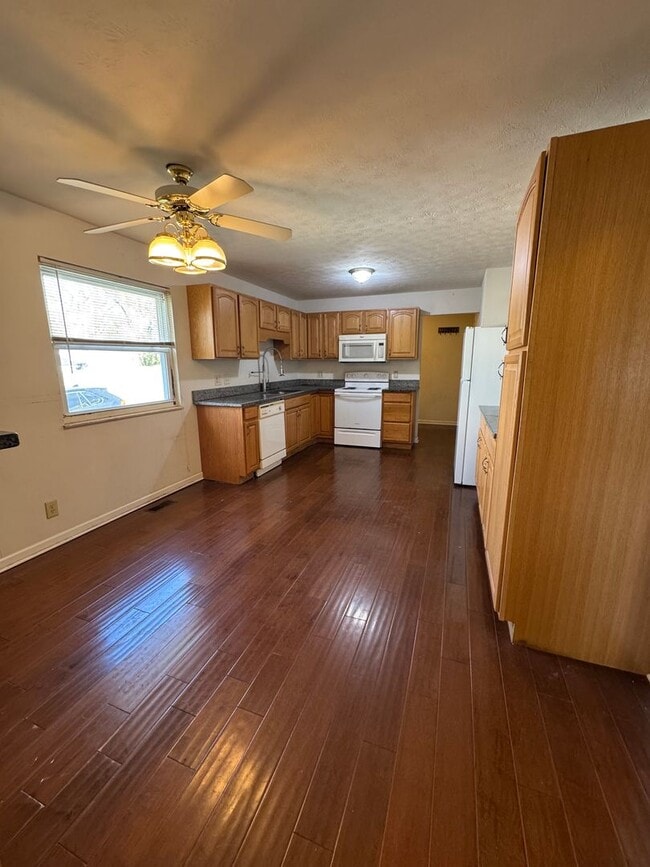 Building Photo - 1934 Harvard St