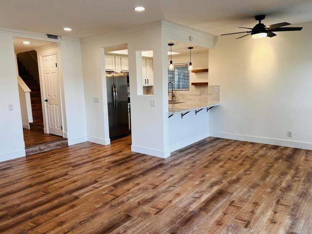 Building Photo - 4587 Cove Dr