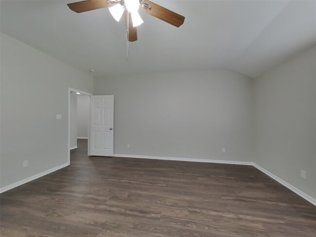 Building Photo - 3126 Lake Breeze Ln