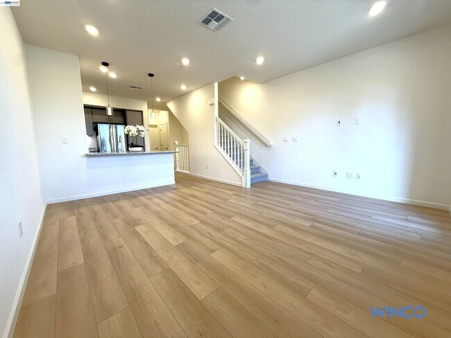 Building Photo - 3810 Norbridge Ave