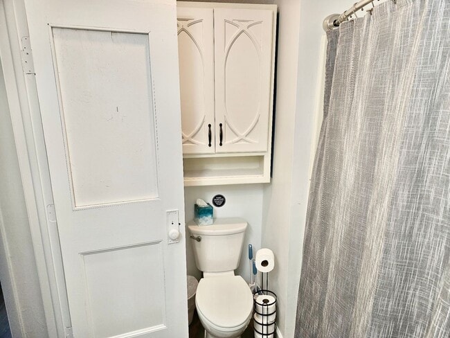 Building Photo - 621 N Carver St