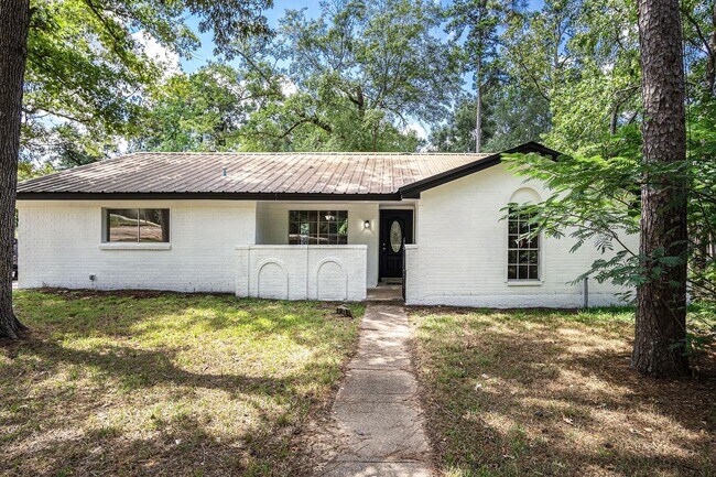 Primary Photo - Updated 4 bedroom, 3 bath, single story ho...