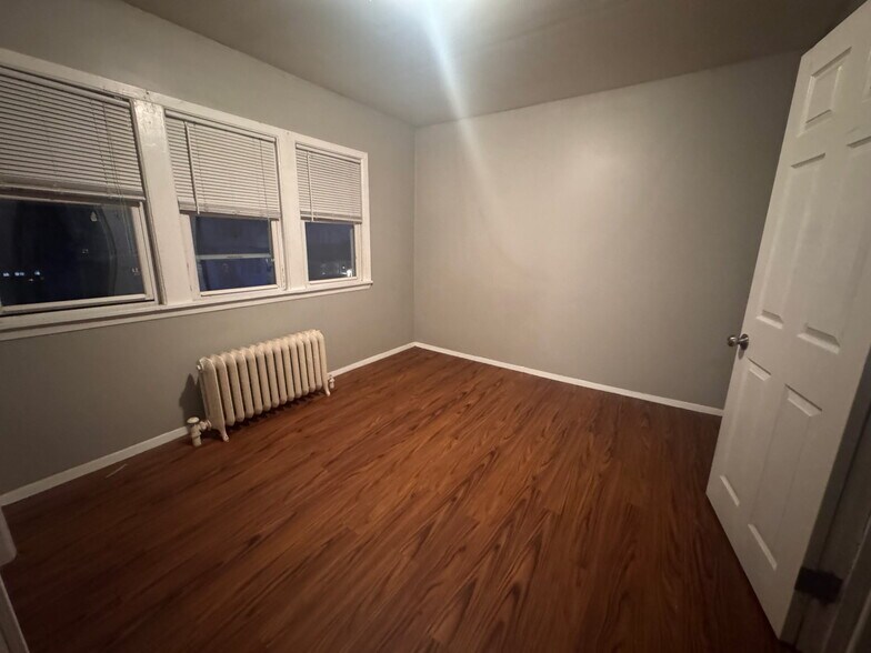 Building Photo - 117 Bloomfield Ave