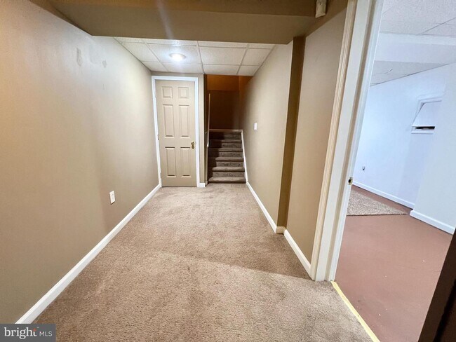 Building Photo - 8620 Trumbauer Dr