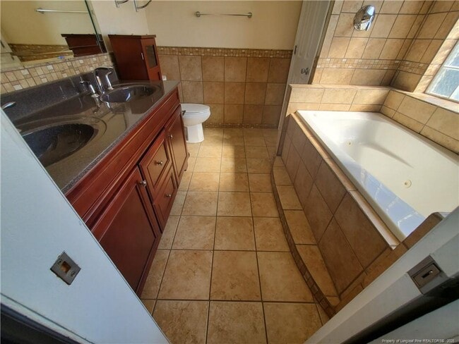 Building Photo - 160 Yellowstone Ct