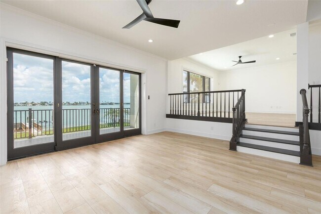 Building Photo - 4 Paradise Ln