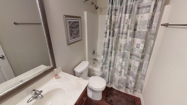 Building Photo - 307 Family Lodge Dr