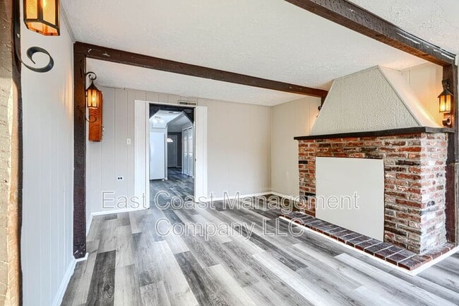 Building Photo - 7862 St Bridget Ln